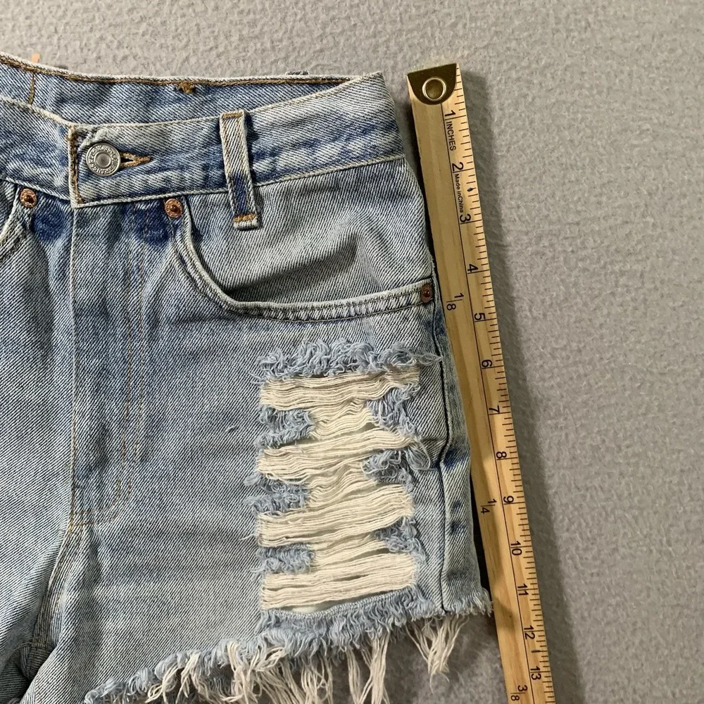 Levis these levi